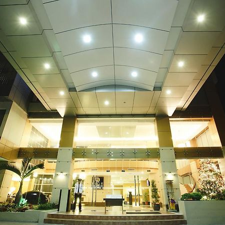 Big 8 Corporate Hotel Tagum Eksteriør billede