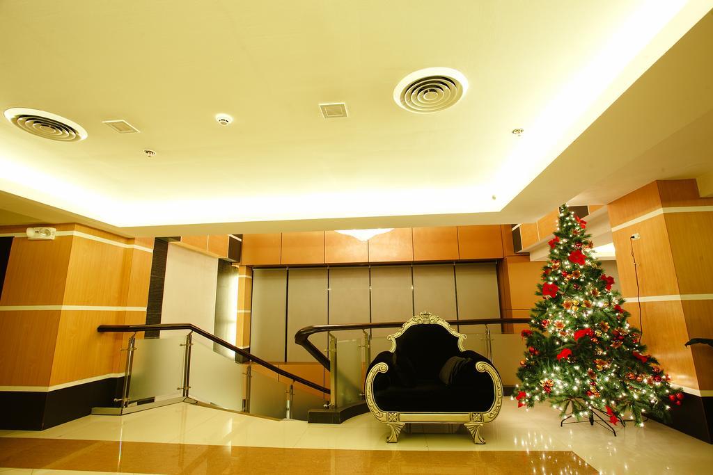 Big 8 Corporate Hotel Tagum Eksteriør billede