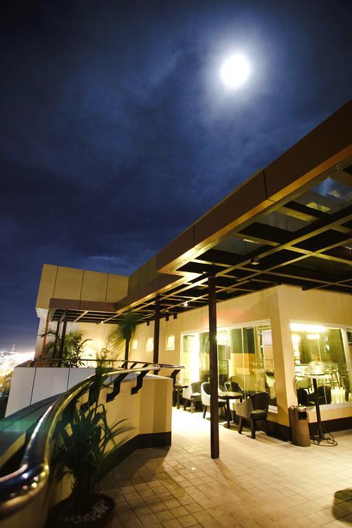 Big 8 Corporate Hotel Tagum Eksteriør billede