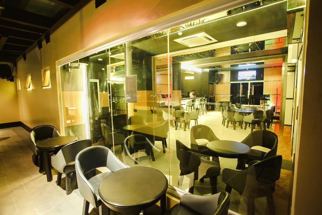 Big 8 Corporate Hotel Tagum Eksteriør billede
