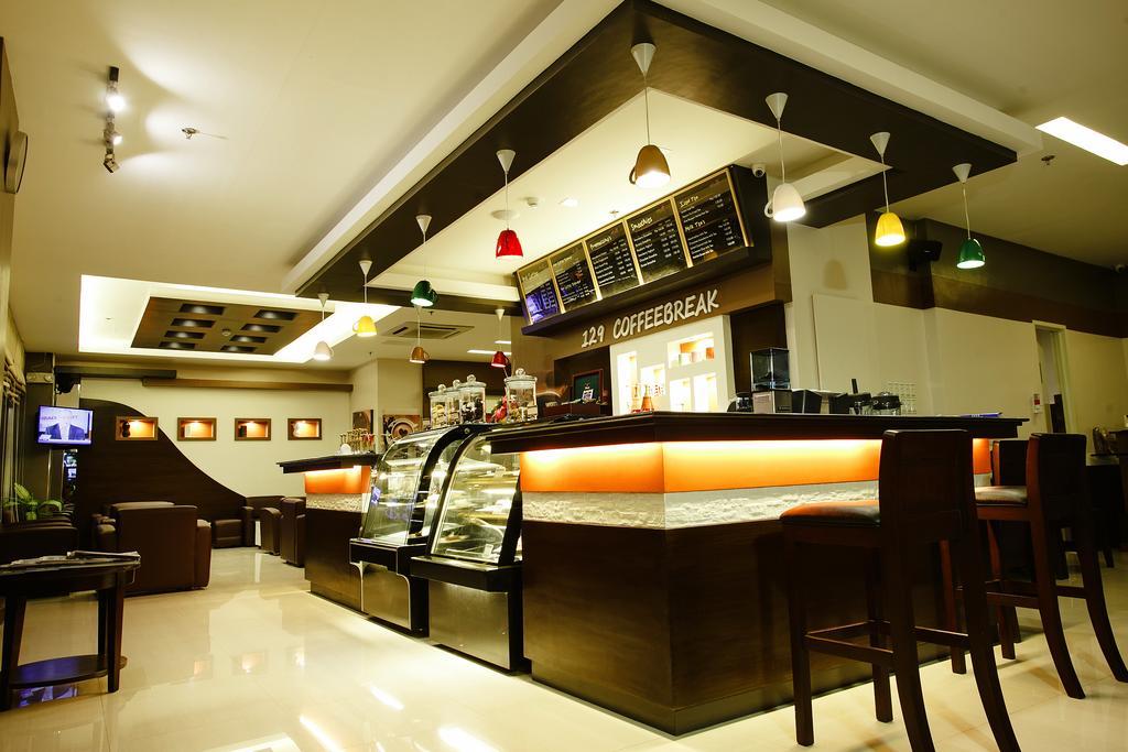 Big 8 Corporate Hotel Tagum Eksteriør billede