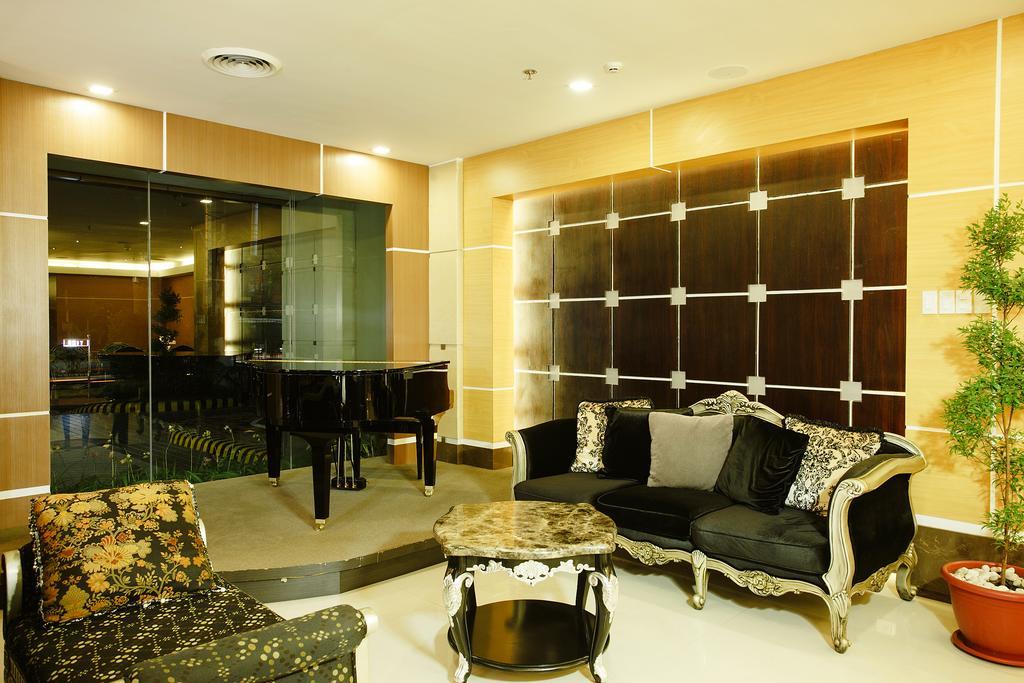 Big 8 Corporate Hotel Tagum Eksteriør billede