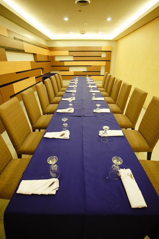Big 8 Corporate Hotel Tagum Eksteriør billede