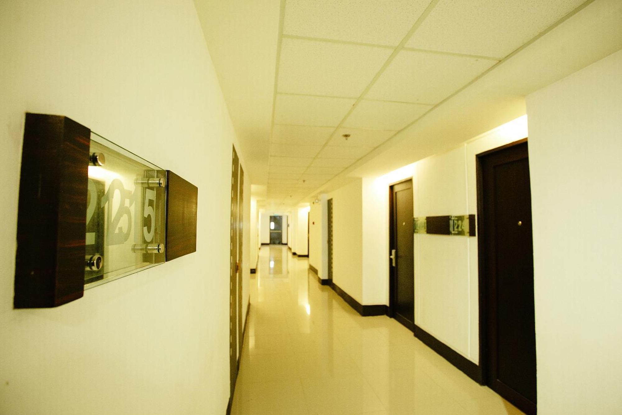 Big 8 Corporate Hotel Tagum Eksteriør billede