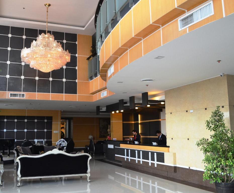 Big 8 Corporate Hotel Tagum Eksteriør billede