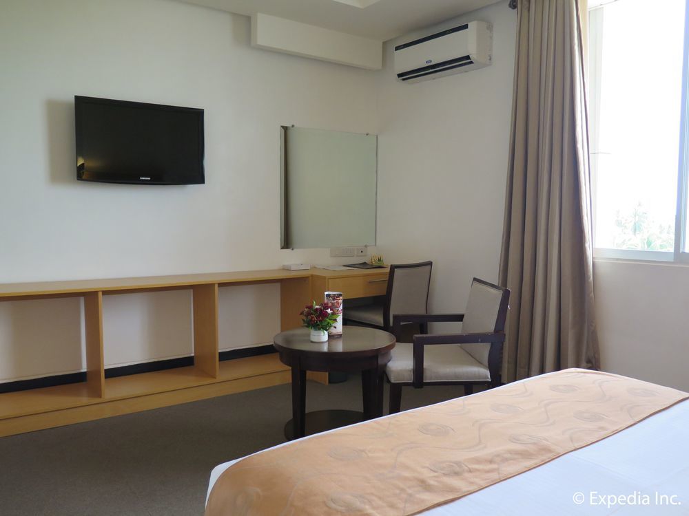 Big 8 Corporate Hotel Tagum Eksteriør billede