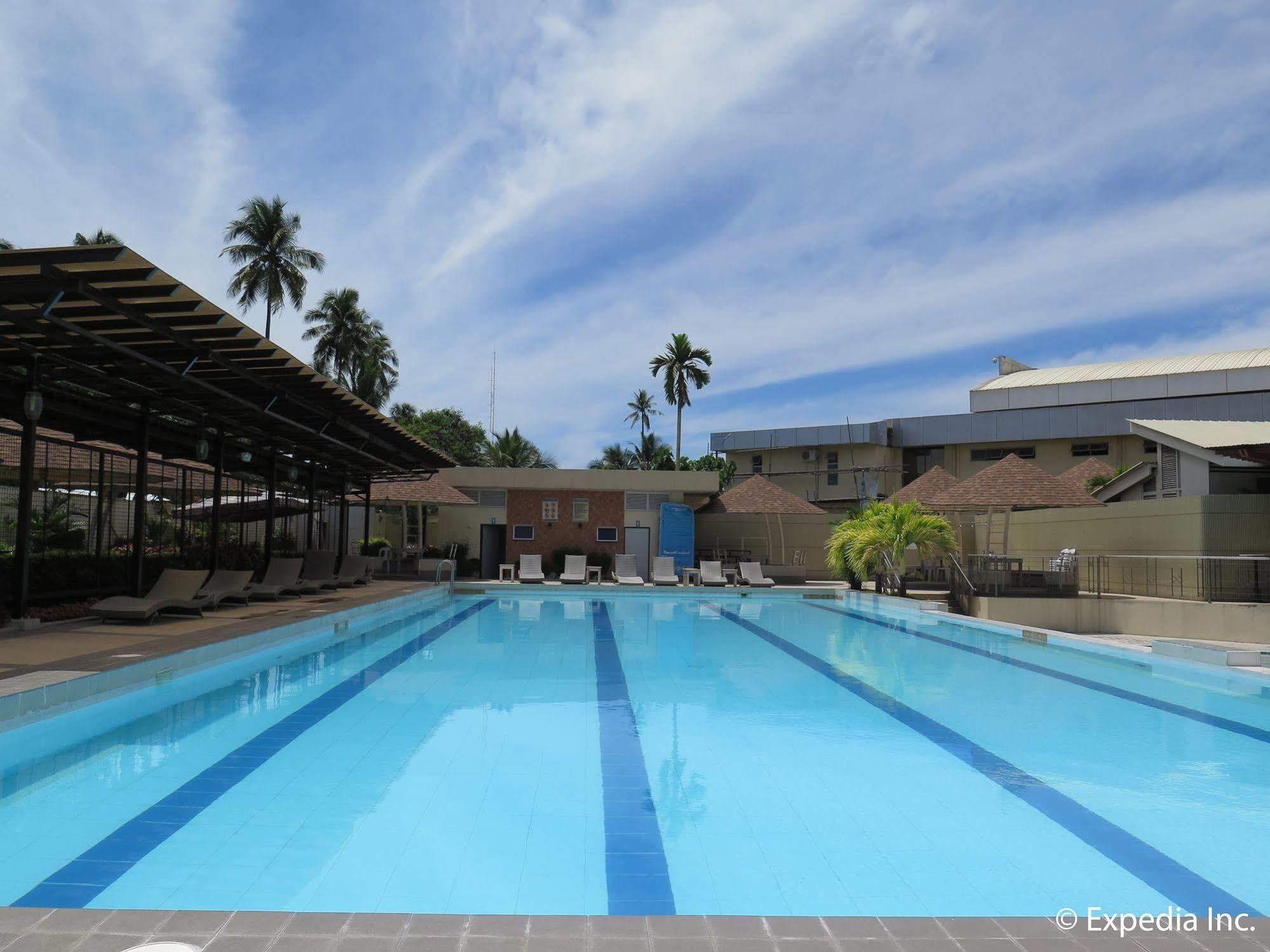 Big 8 Corporate Hotel Tagum Eksteriør billede