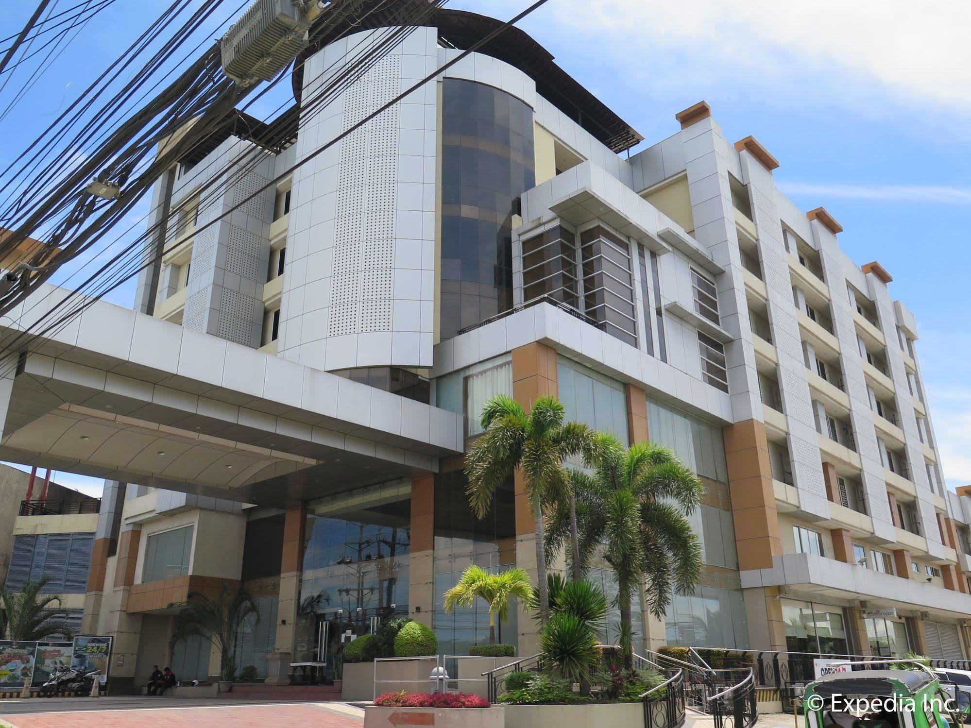 Big 8 Corporate Hotel Tagum Eksteriør billede